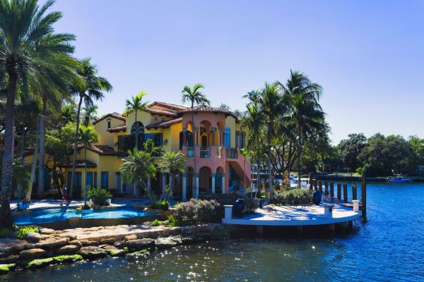 Essential Considerations for Purchasing a Property with a Private Dock in Southampton